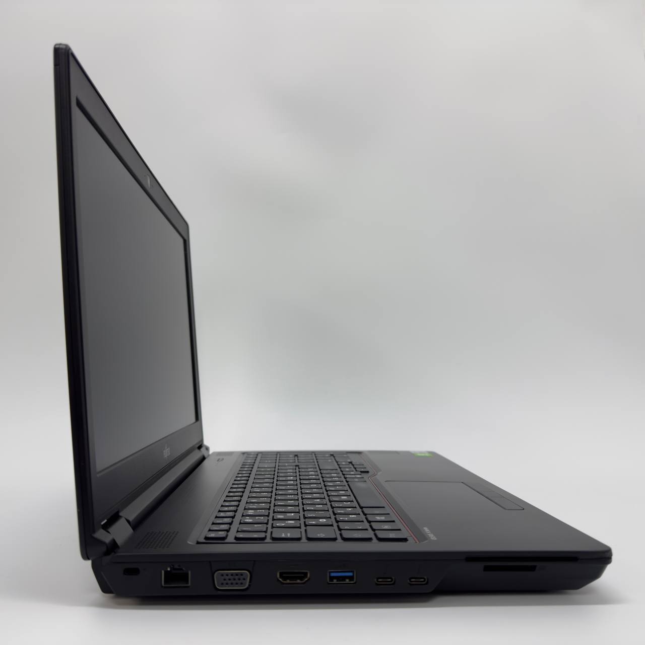 Игровой ноутбук Fujitsu H7510